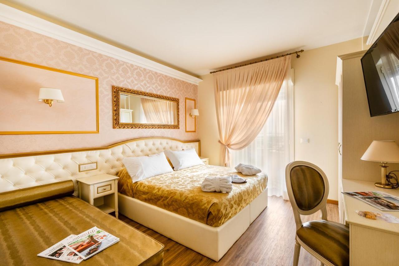 Hotel Mazzanti Milano Marittima Exterior photo