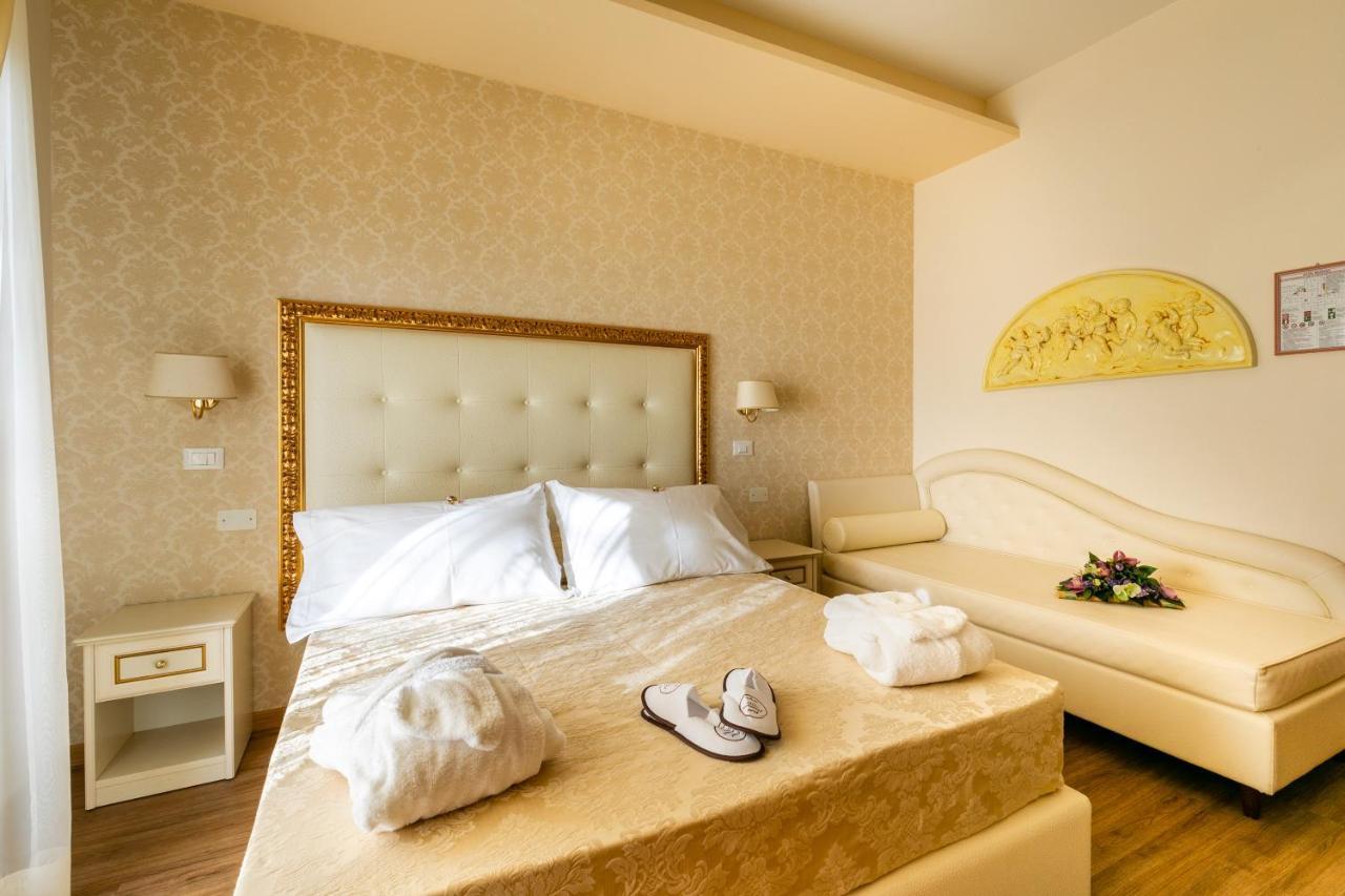 Hotel Mazzanti Milano Marittima Exterior photo