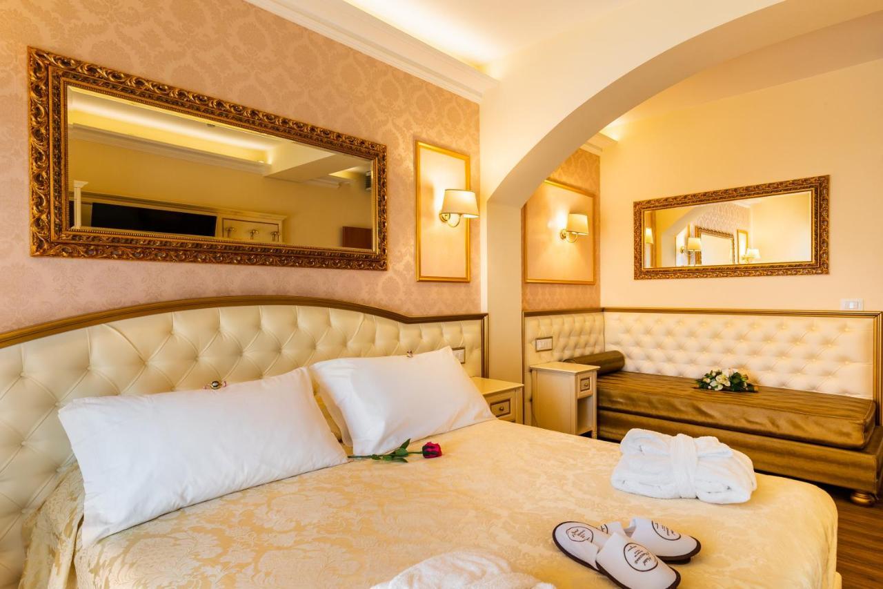 Hotel Mazzanti Milano Marittima Exterior photo