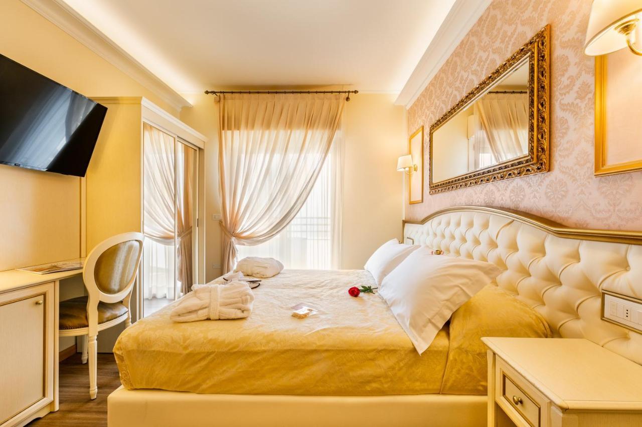 Hotel Mazzanti Milano Marittima Exterior photo