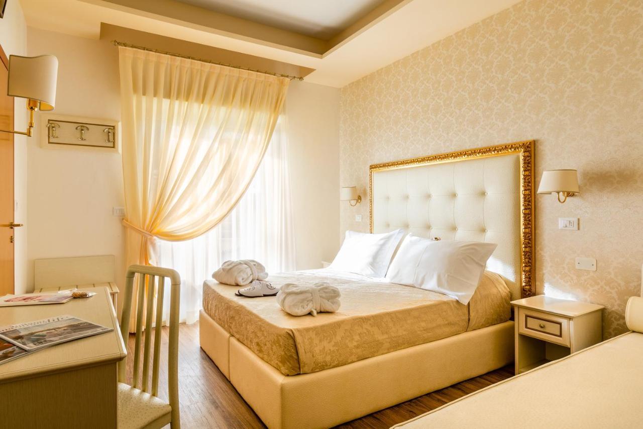Hotel Mazzanti Milano Marittima Exterior photo