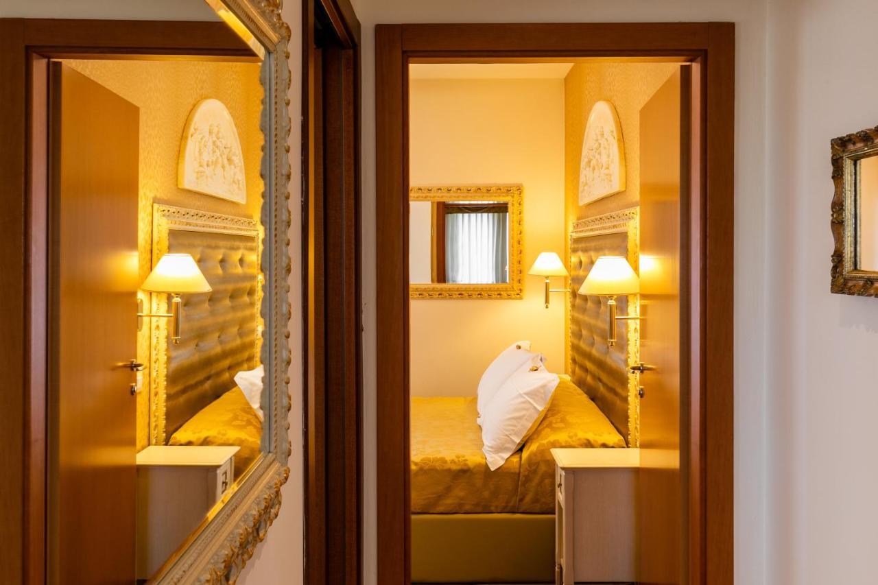 Hotel Mazzanti Milano Marittima Exterior photo