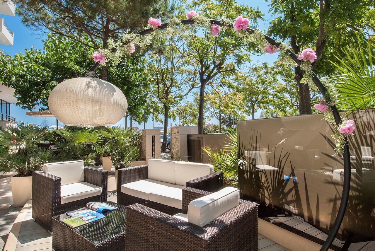 Hotel Mazzanti Milano Marittima Exterior photo